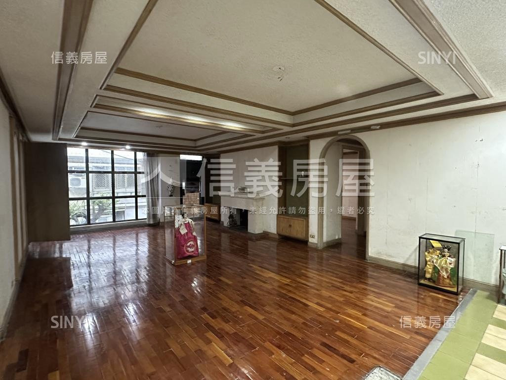 稀有克強豪大二樓房屋室內格局與周邊環境