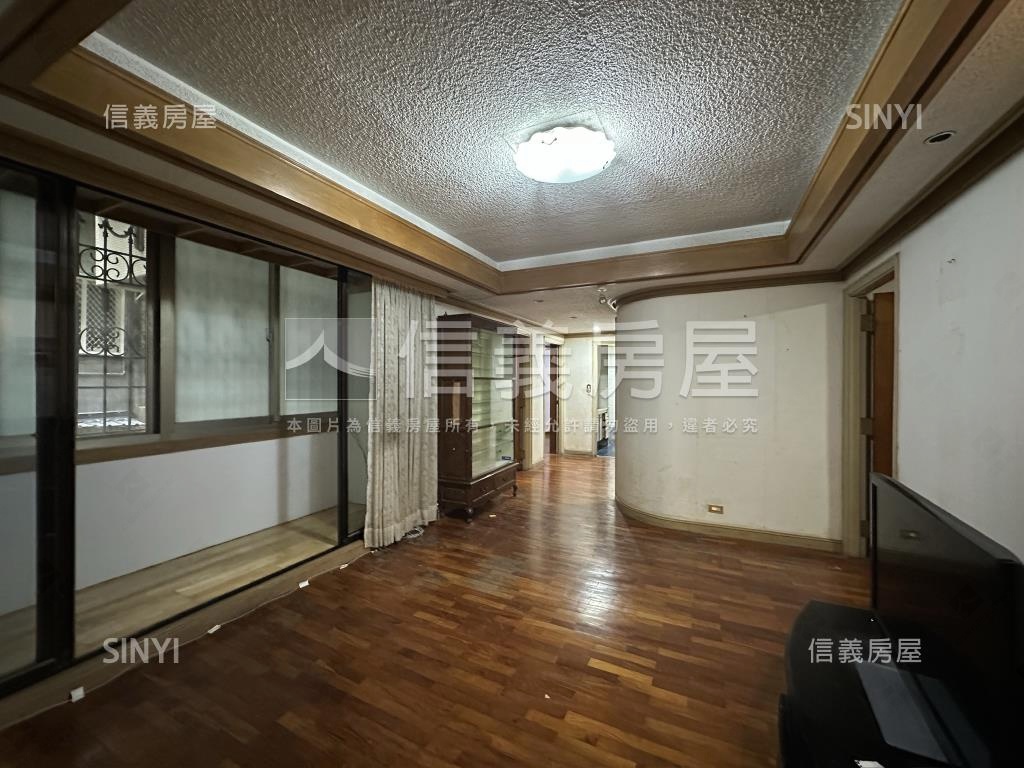 稀有克強豪大二樓房屋室內格局與周邊環境