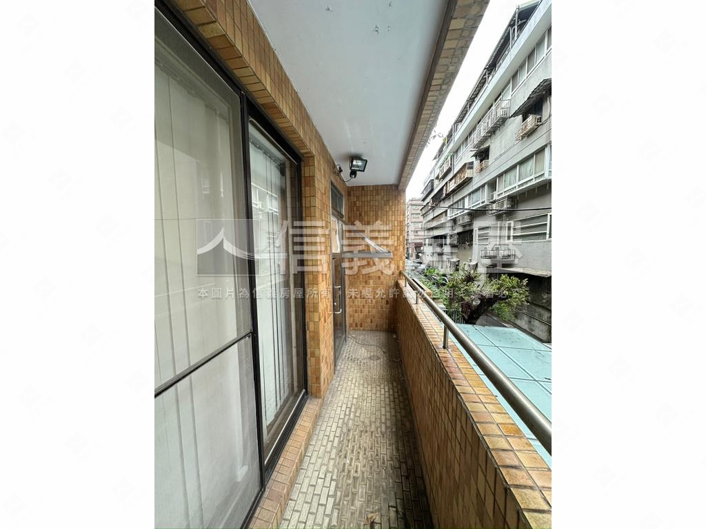 稀有克強豪大二樓房屋室內格局與周邊環境