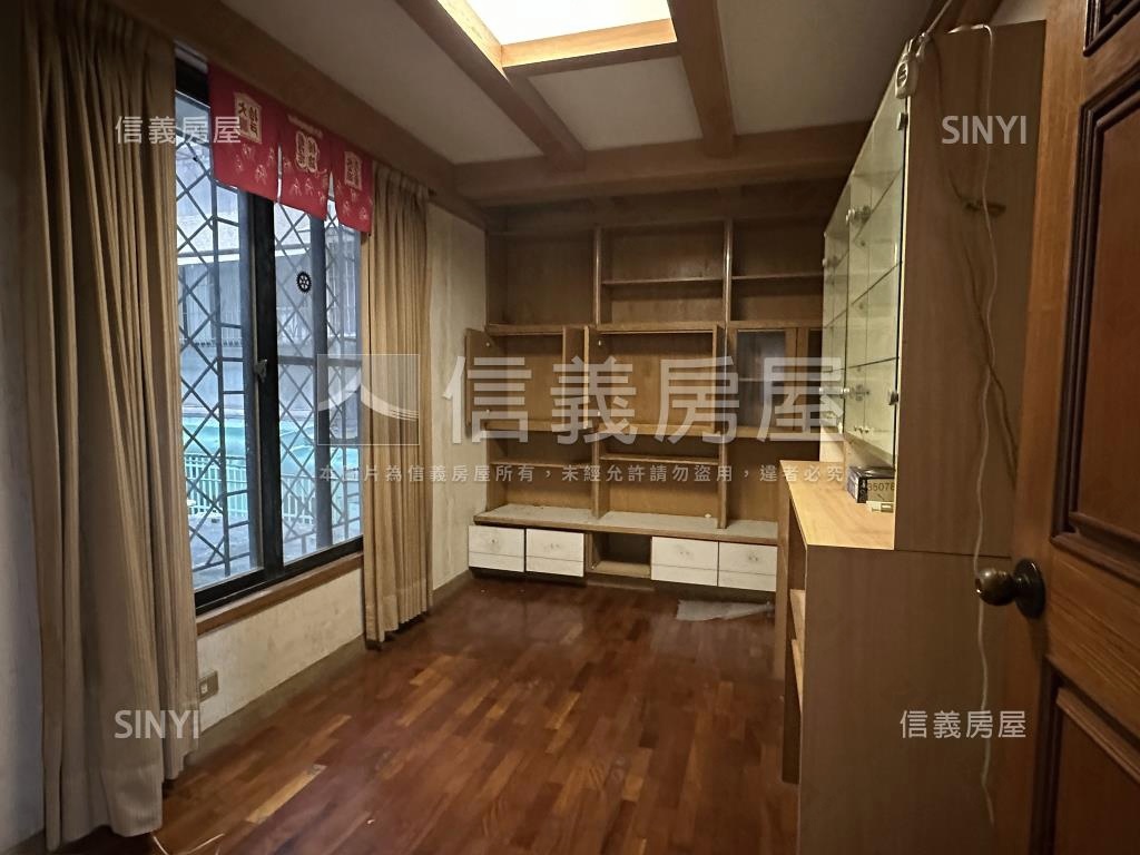 稀有克強豪大二樓房屋室內格局與周邊環境