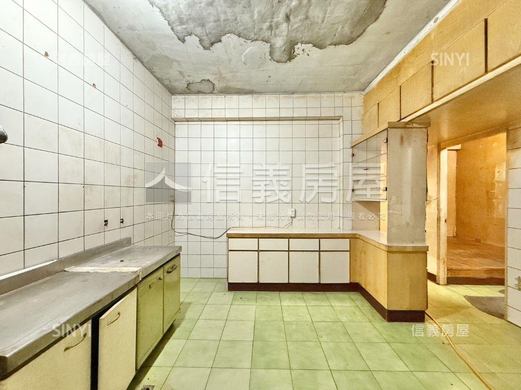 長安街二樓美寓房屋室內格局與周邊環境