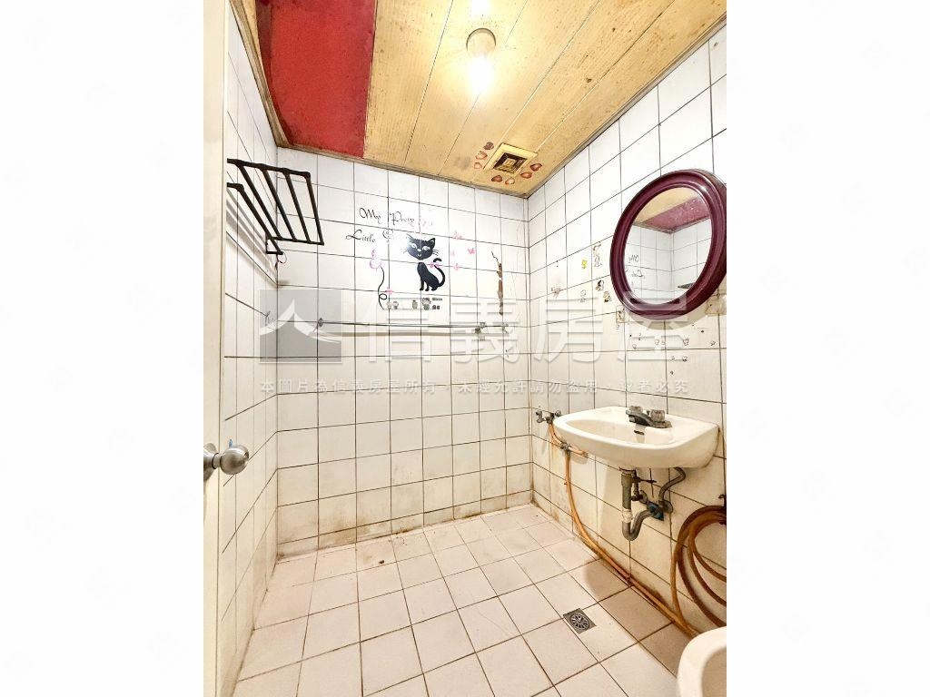 長安街二樓美寓房屋室內格局與周邊環境
