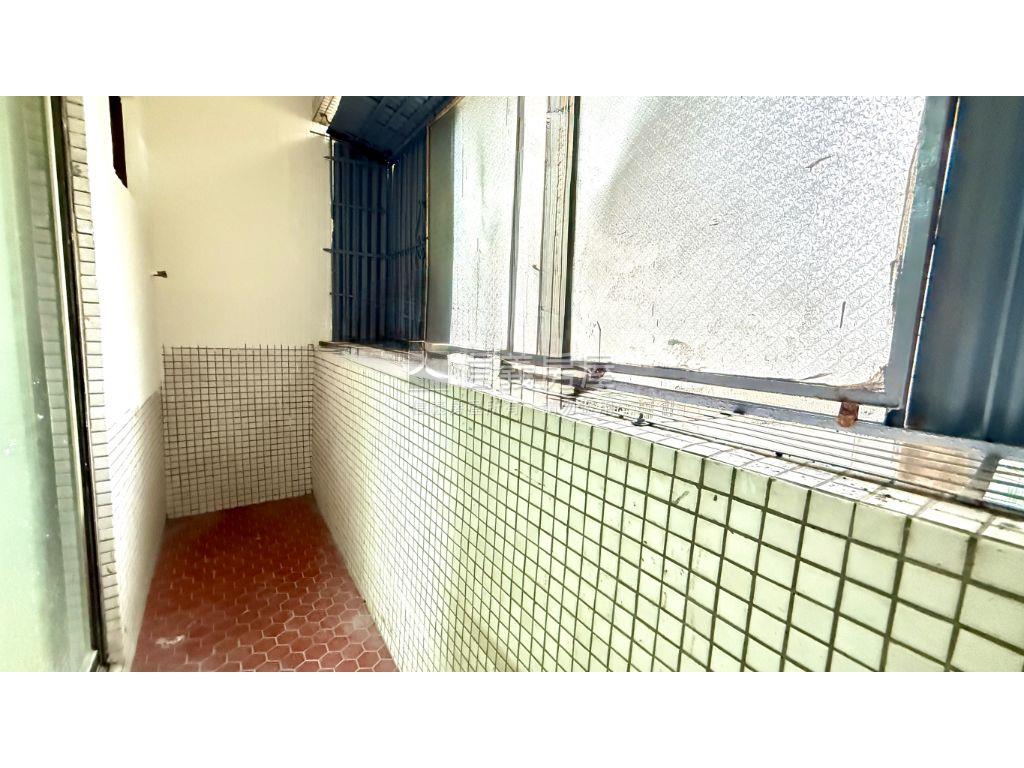 鴻福名人－重新整理大套房房屋室內格局與周邊環境