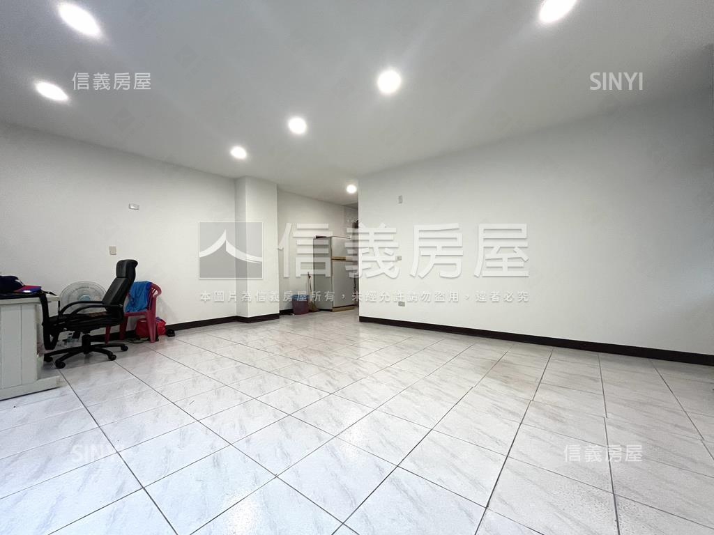 怡平路大面寬店住房屋室內格局與周邊環境