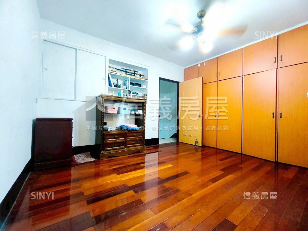 宋屋國小鄰公園美透天房屋室內格局與周邊環境
