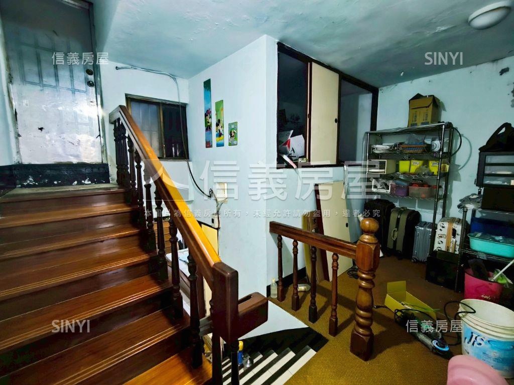 宋屋國小鄰公園美透天房屋室內格局與周邊環境