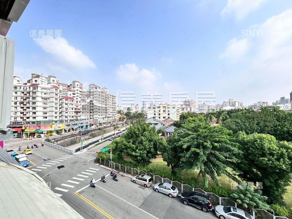 蛋黃區燙金西屯路美透套房屋室內格局與周邊環境