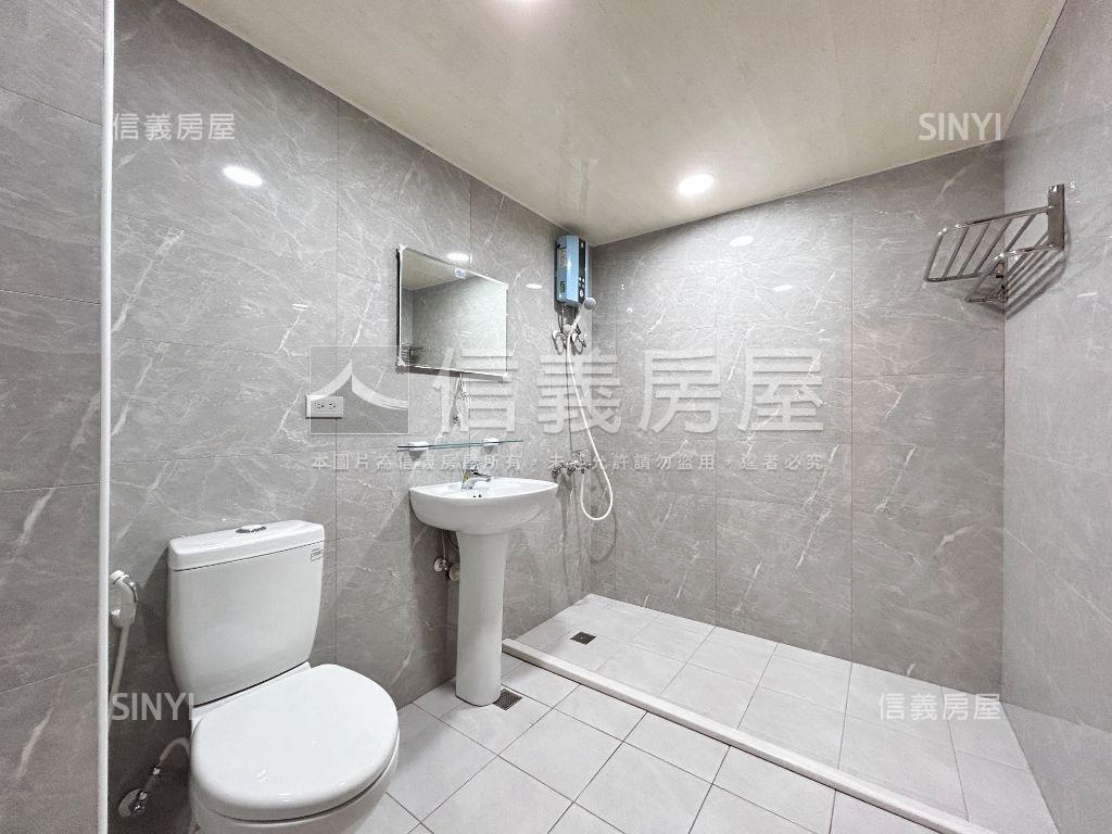 蛋黃區燙金西屯路美透套房屋室內格局與周邊環境