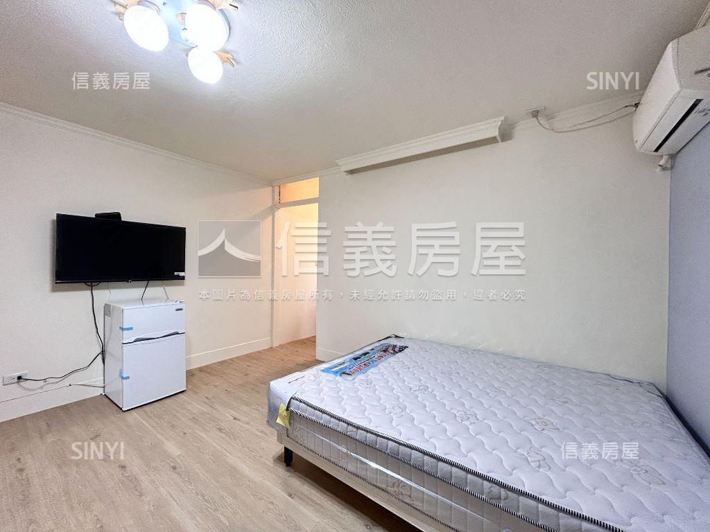 蛋黃區燙金西屯路美透套房屋室內格局與周邊環境