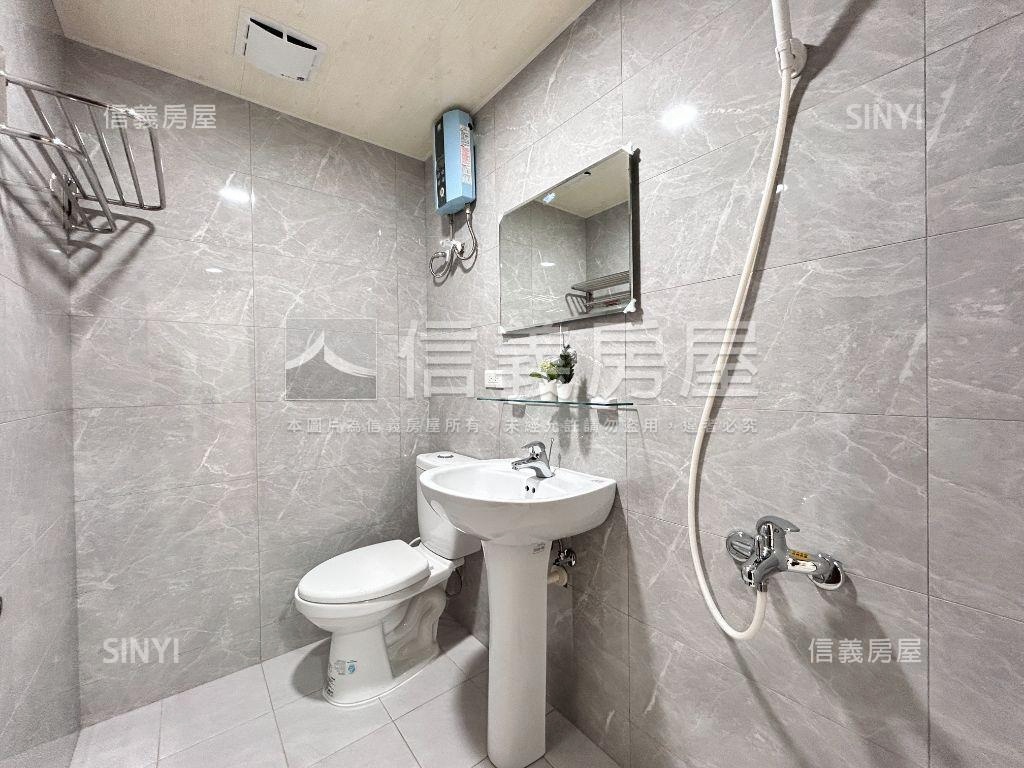 蛋黃區燙金西屯路美透套房屋室內格局與周邊環境