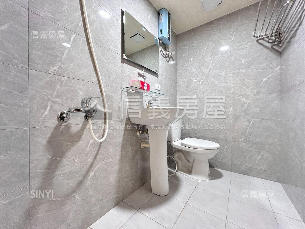 蛋黃區燙金西屯路美透套房屋室內格局與周邊環境