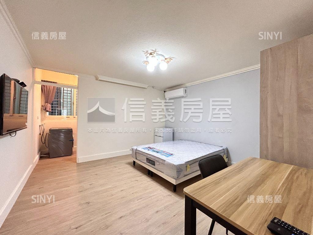 蛋黃區燙金西屯路美透套房屋室內格局與周邊環境