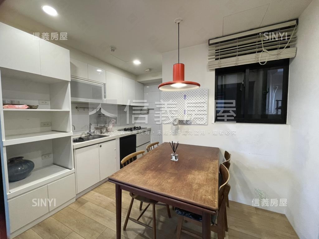 寶筑君品３房平面車位房屋室內格局與周邊環境