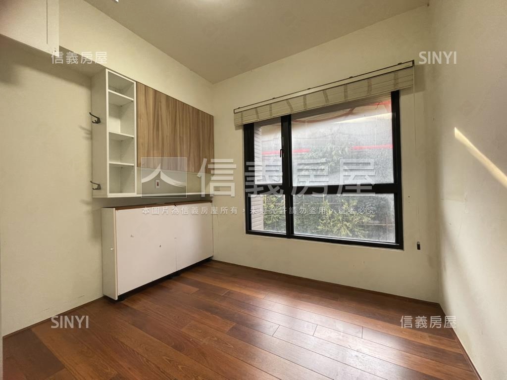 寶筑君品３房平面車位房屋室內格局與周邊環境