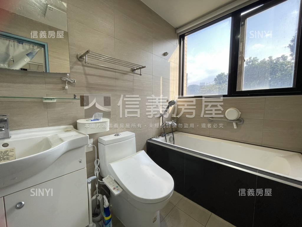 寶筑君品３房平面車位房屋室內格局與周邊環境