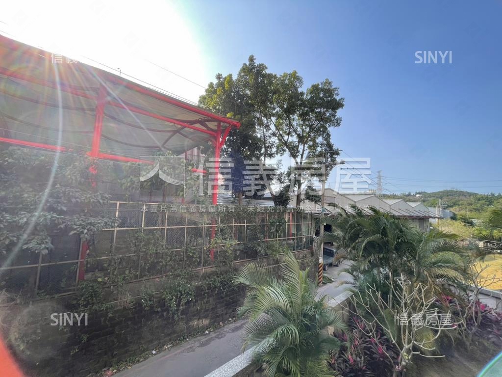 寶筑君品３房平面車位房屋室內格局與周邊環境