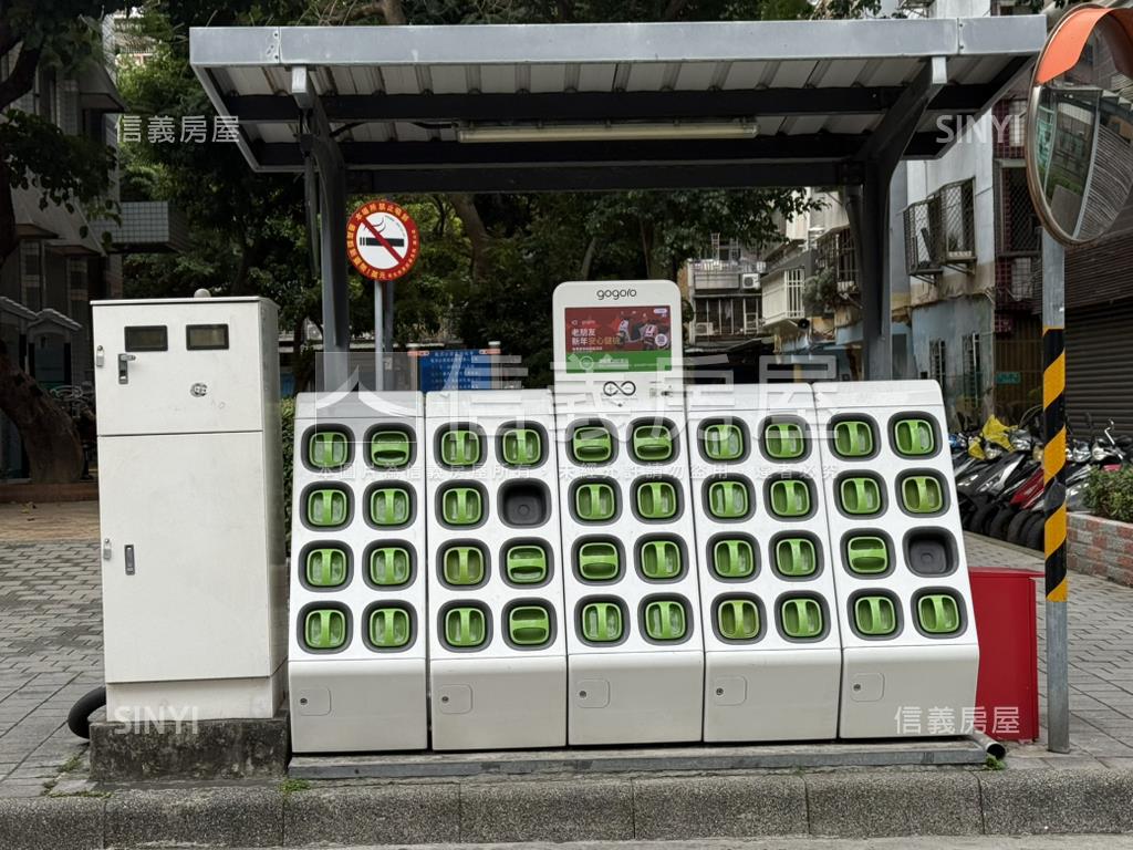 收租自用都適合。面寬一樓房屋室內格局與周邊環境