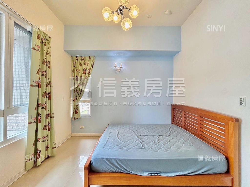 近成功國中精選美三房房屋室內格局與周邊環境