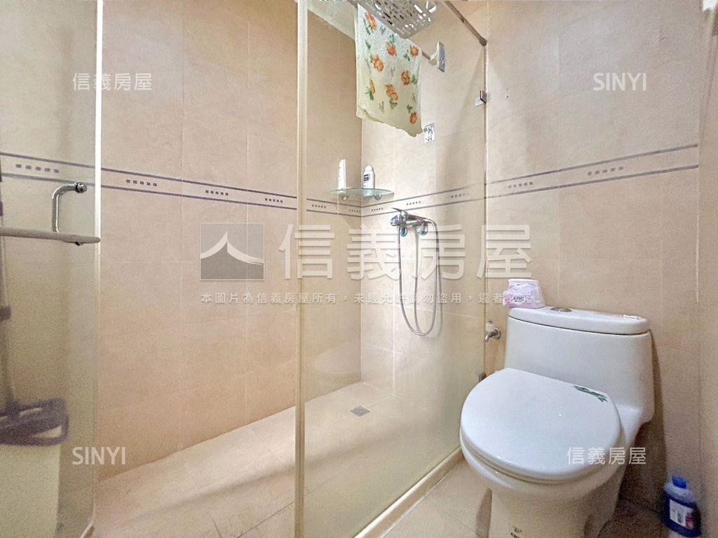 近成功國中精選美三房房屋室內格局與周邊環境