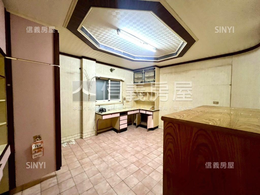 新營車站前後路店面房屋室內格局與周邊環境