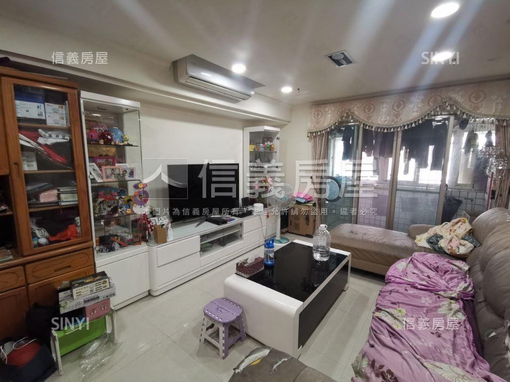 駿馬奔騰迎新年三房車位房屋室內格局與周邊環境