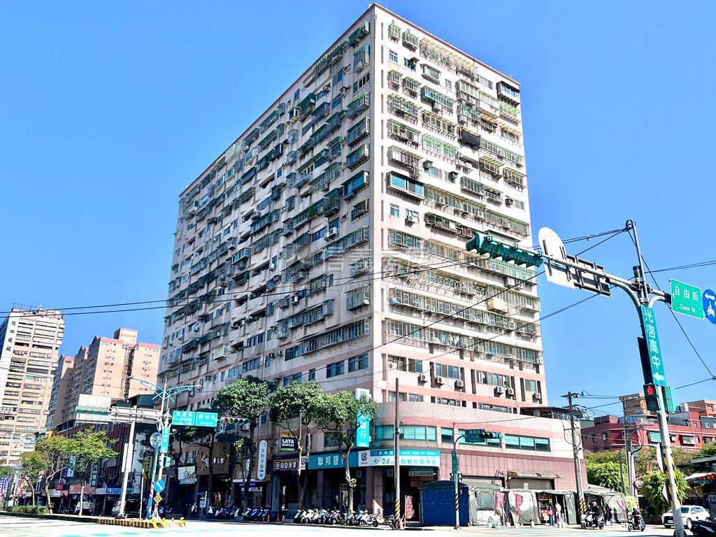 專任翠堤大地電梯方正三房房屋室內格局與周邊環境