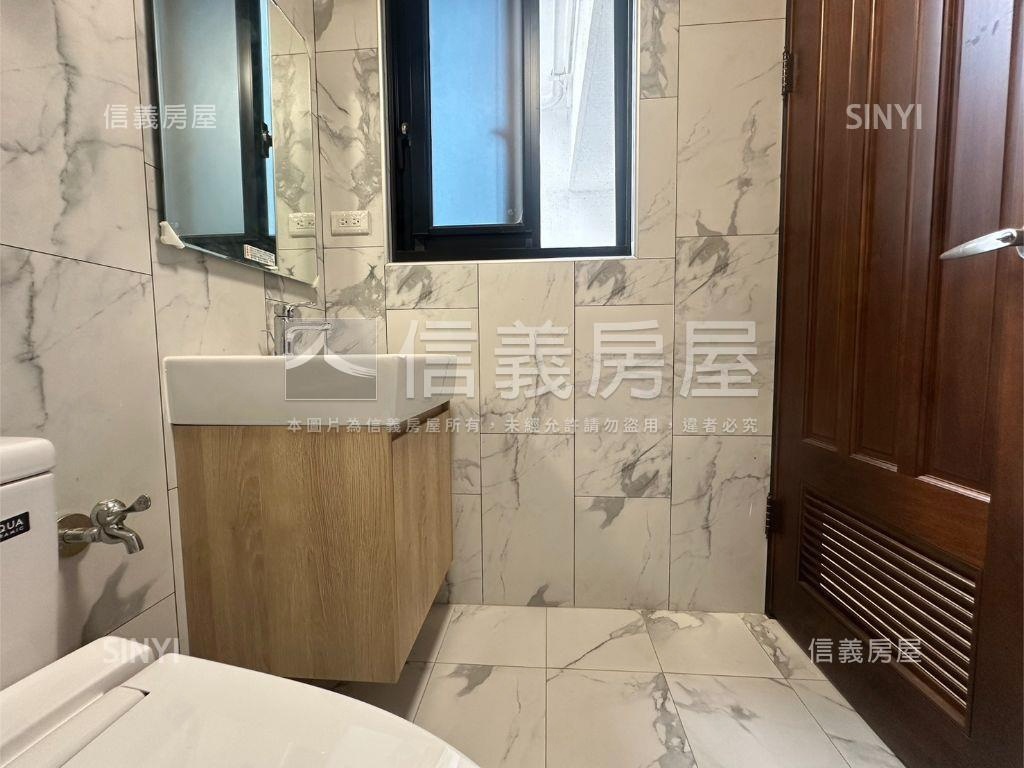 東區白京│木質調三房平車房屋室內格局與周邊環境