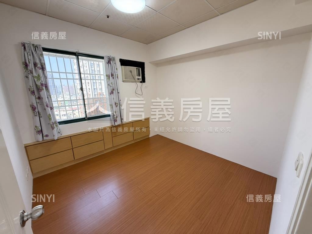 正義車站旁三房車位房屋室內格局與周邊環境