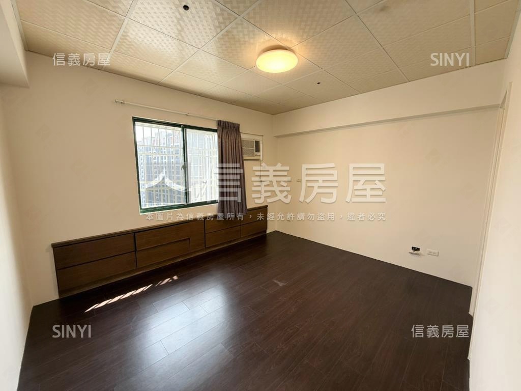 正義車站旁三房車位房屋室內格局與周邊環境