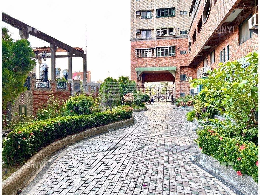 公園景觀車站旁三房車位房屋室內格局與周邊環境