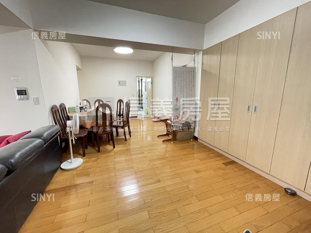 國泰庭院四房華廈房屋室內格局與周邊環境