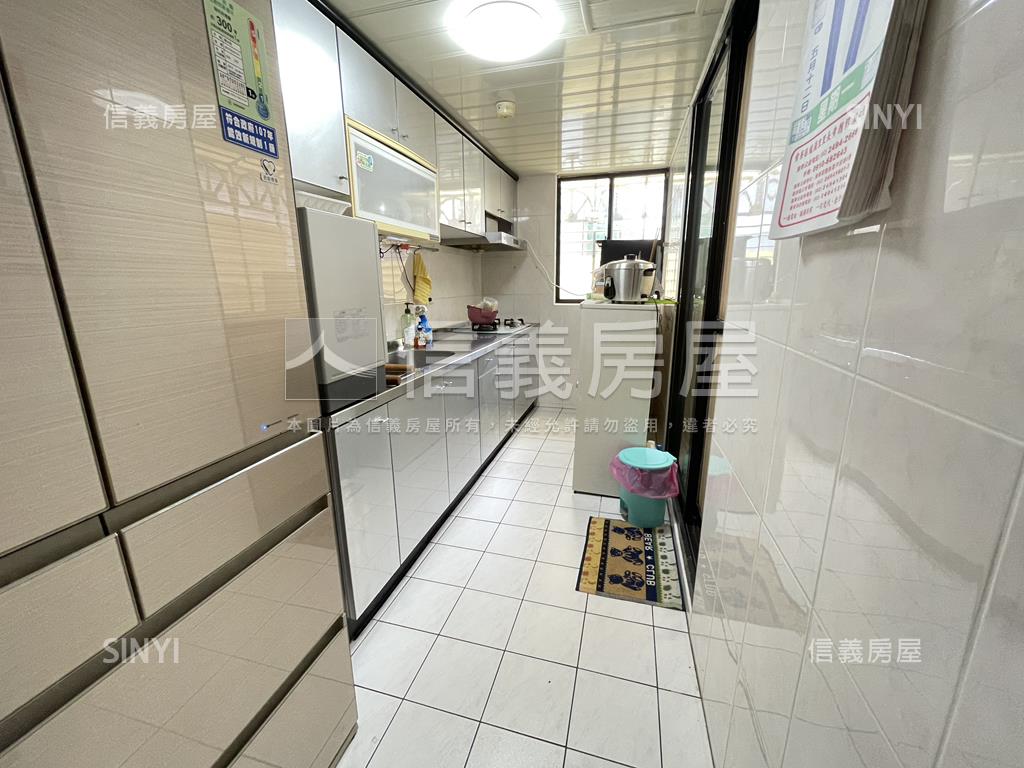 國泰庭院四房華廈房屋室內格局與周邊環境