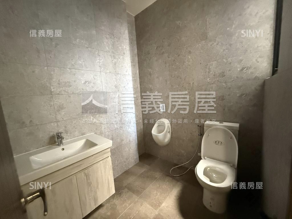 南屯約五米寬嶄新電梯別墅房屋室內格局與周邊環境