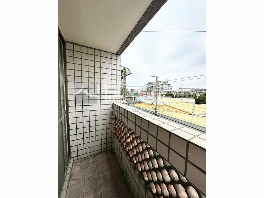 近塗城公園視野四房車位房屋室內格局與周邊環境