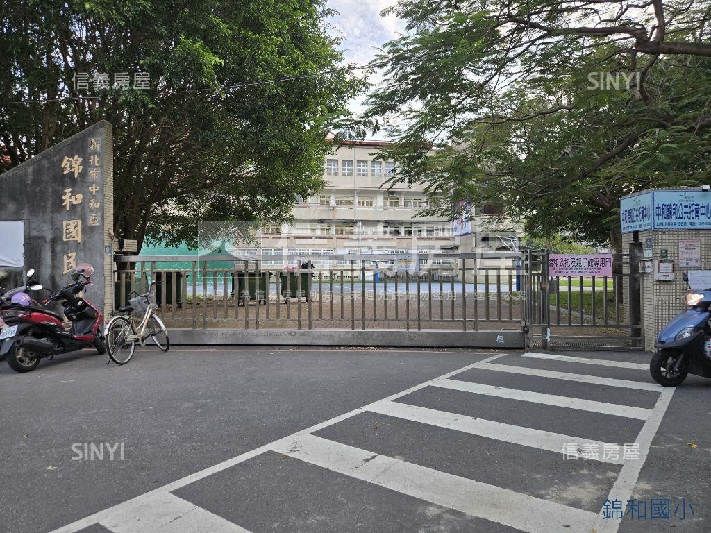 未來萬大捷運美妝２樓房屋室內格局與周邊環境