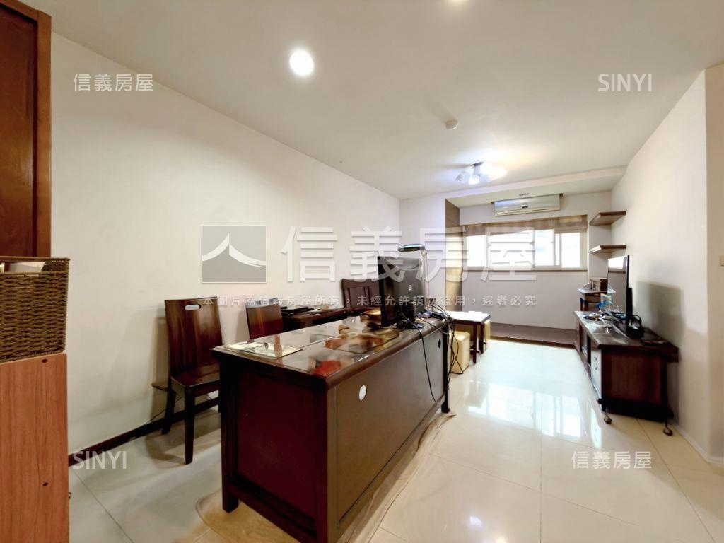 專任✤金華龍門電梯三房房屋室內格局與周邊環境