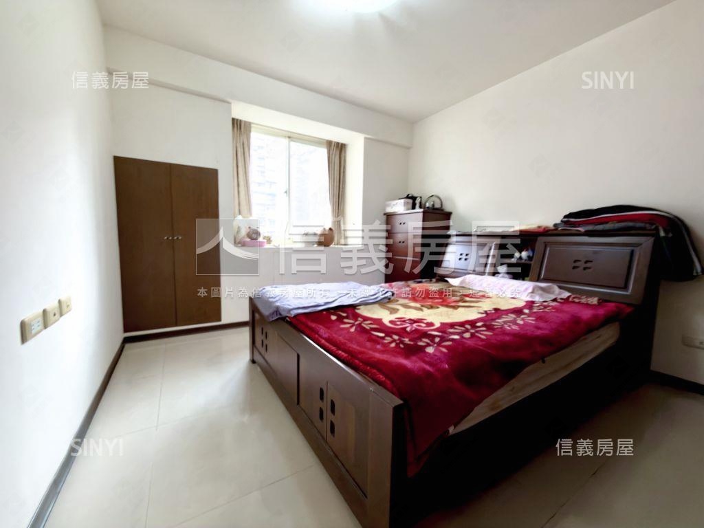 專任✤金華龍門電梯三房房屋室內格局與周邊環境