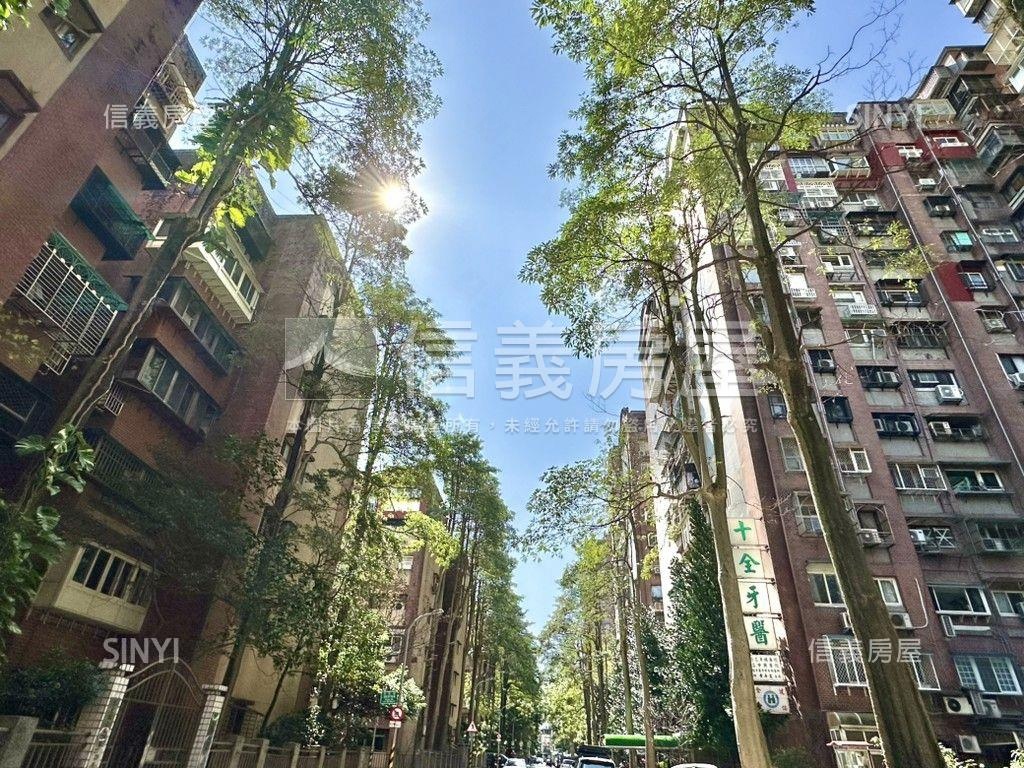 專任✤金華龍門電梯三房房屋室內格局與周邊環境