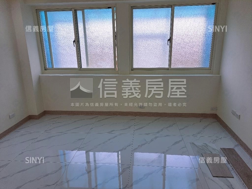 近運動中心裝潢４樓房屋室內格局與周邊環境