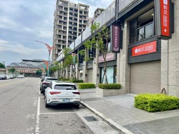 湖濱雙星臨路黃金店面