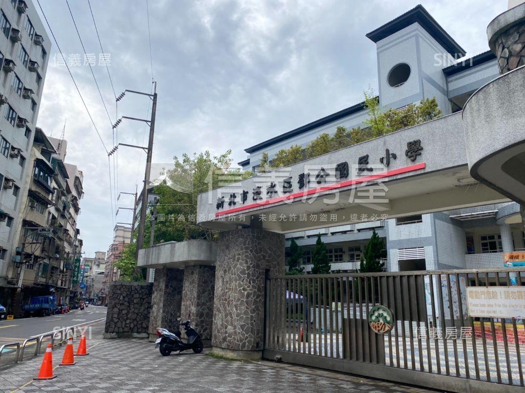 ７－１１捷運店面珠寶盒房屋室內格局與周邊環境