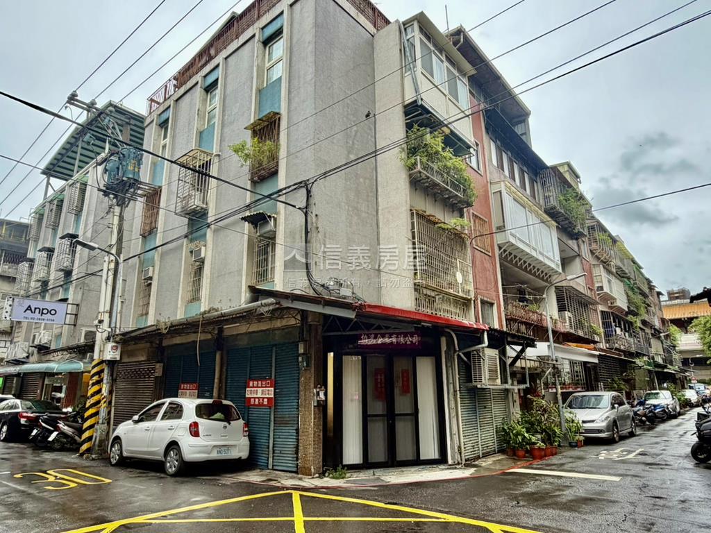 芝山捷運住辦一樓房屋室內格局與周邊環境