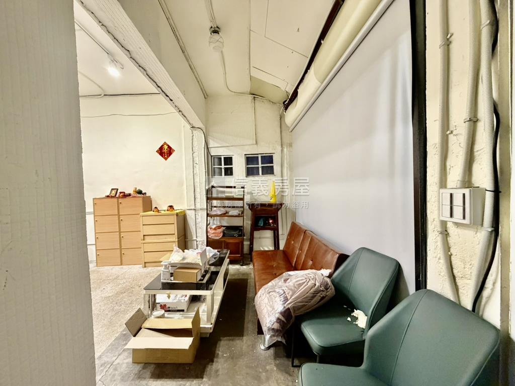 芝山捷運住辦一樓房屋室內格局與周邊環境