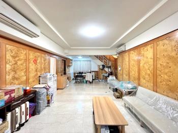 近捷運附坡平車位華廈