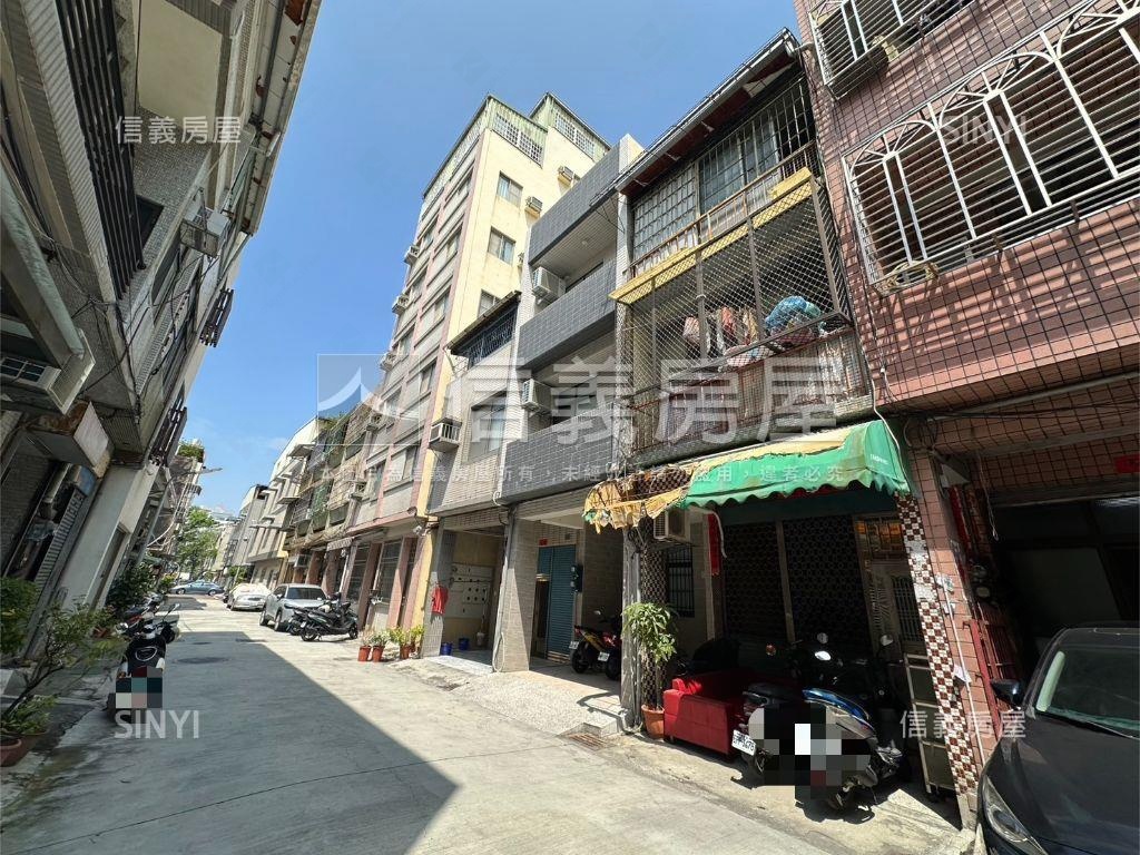 中正五塊厝捷運站騎樓透天房屋室內格局與周邊環境