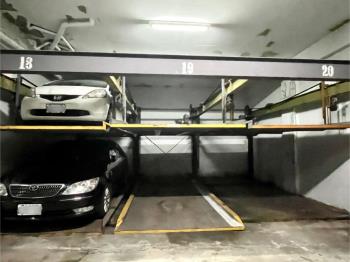 吳興國小旁升降機械車位