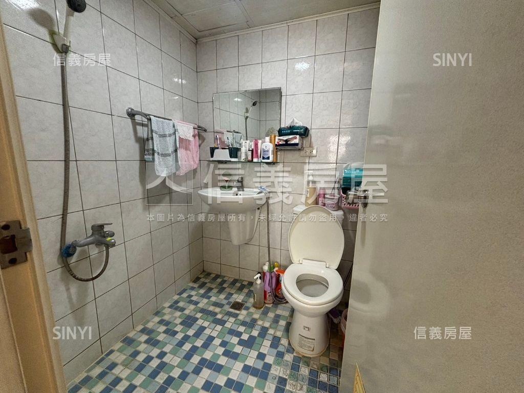 （專任）近特力屋美三房房屋室內格局與周邊環境