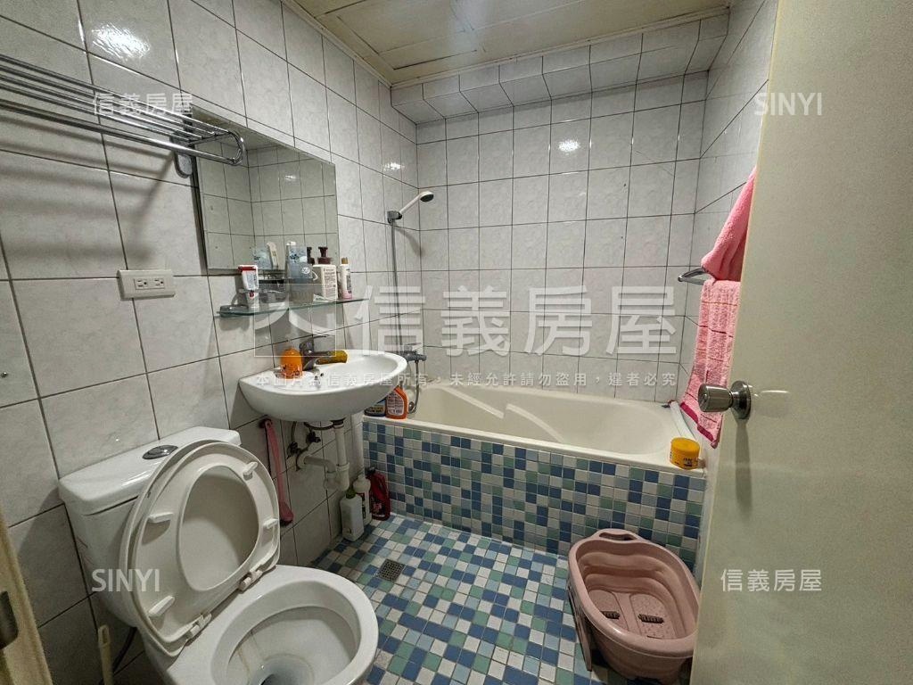 （專任）近特力屋美三房房屋室內格局與周邊環境