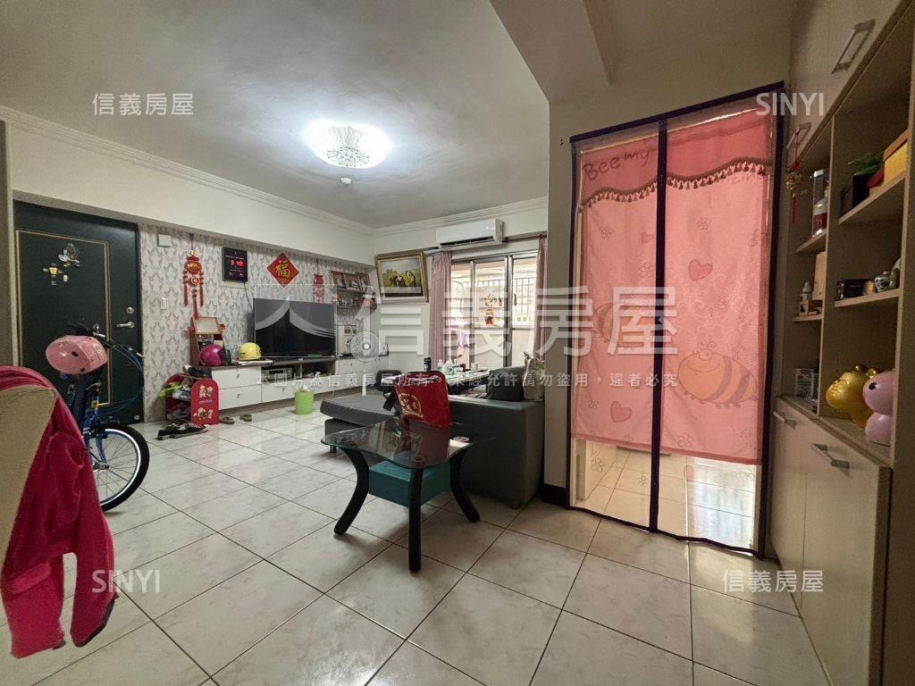 （專任）近特力屋美三房房屋室內格局與周邊環境
