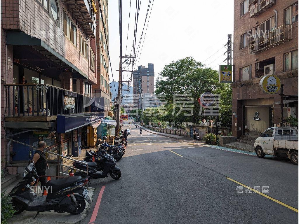 新環境優質稀有美套房房屋室內格局與周邊環境